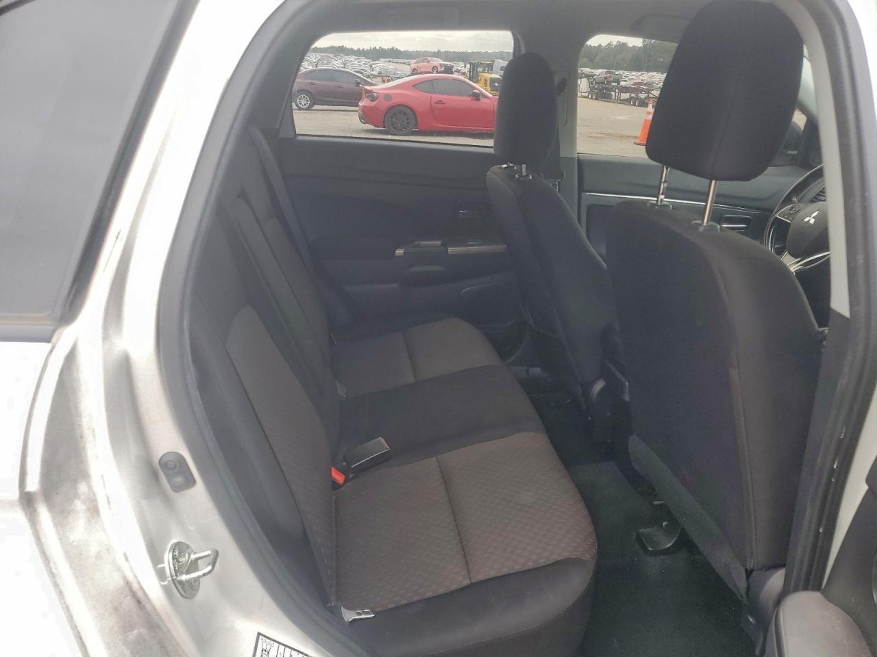 Mitsubishi Outlander Se Image 9