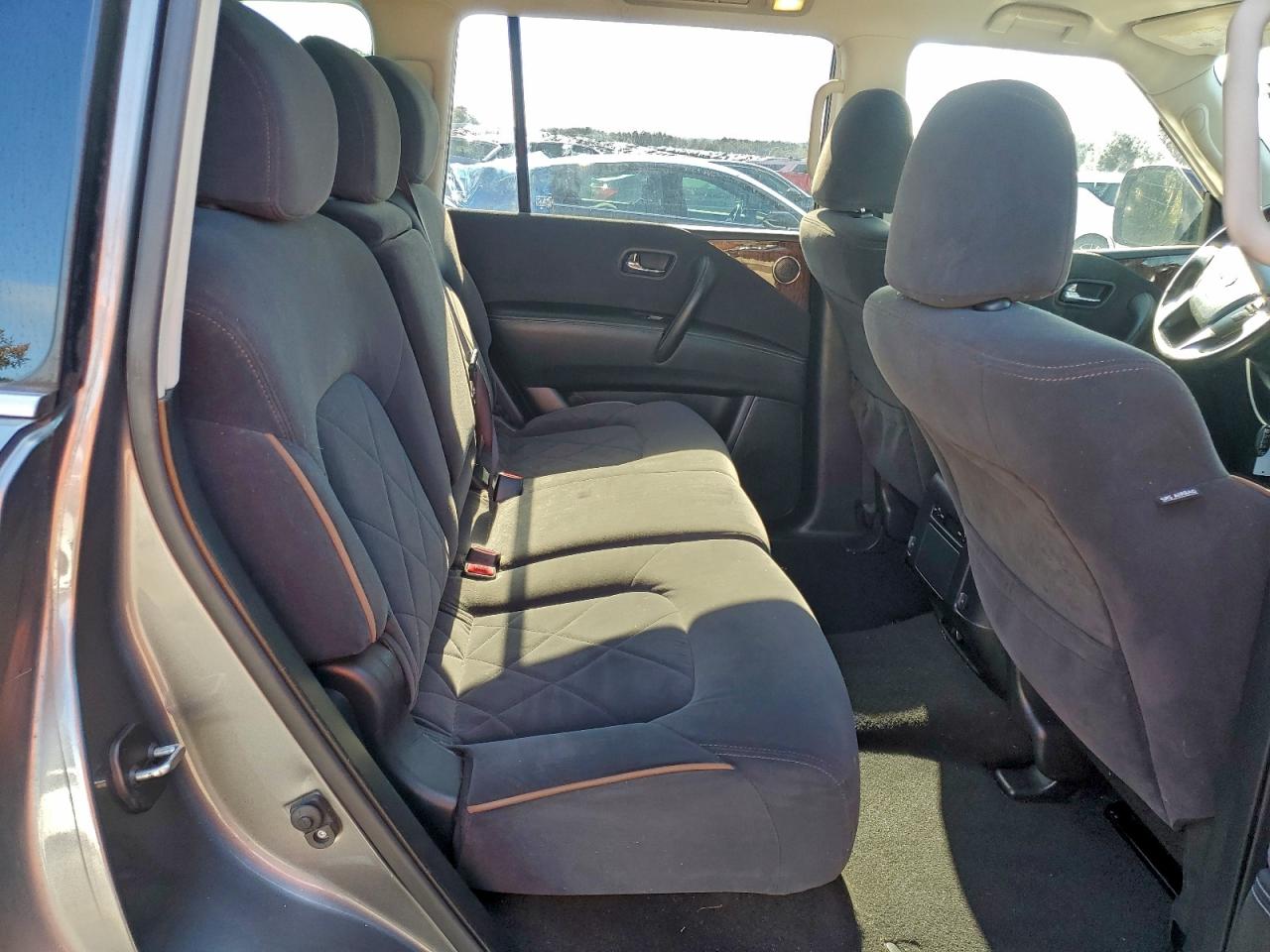 Nissan Armada Sv Image 9