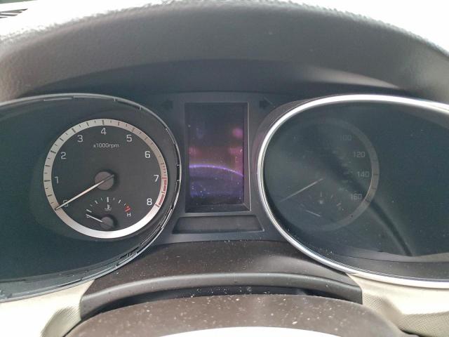 Hyundai SANTA FE Image 8