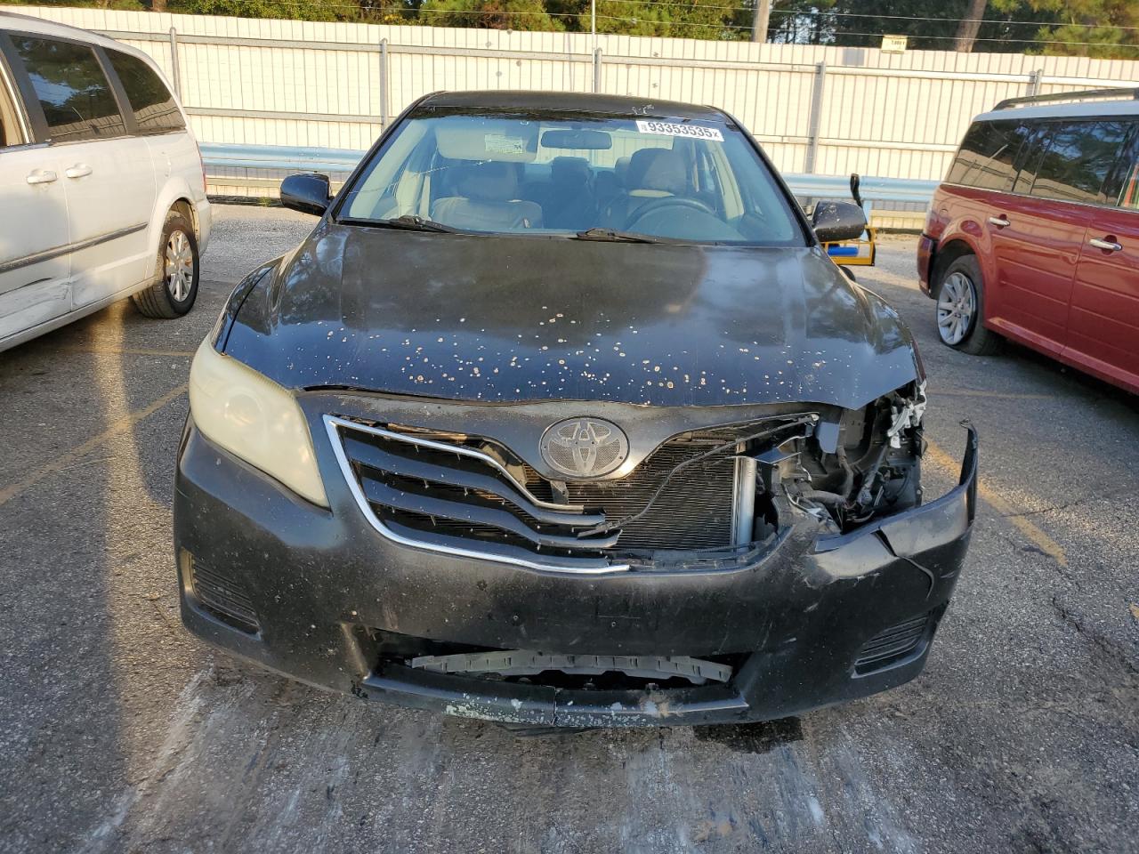 Toyota Camry Base Image 2