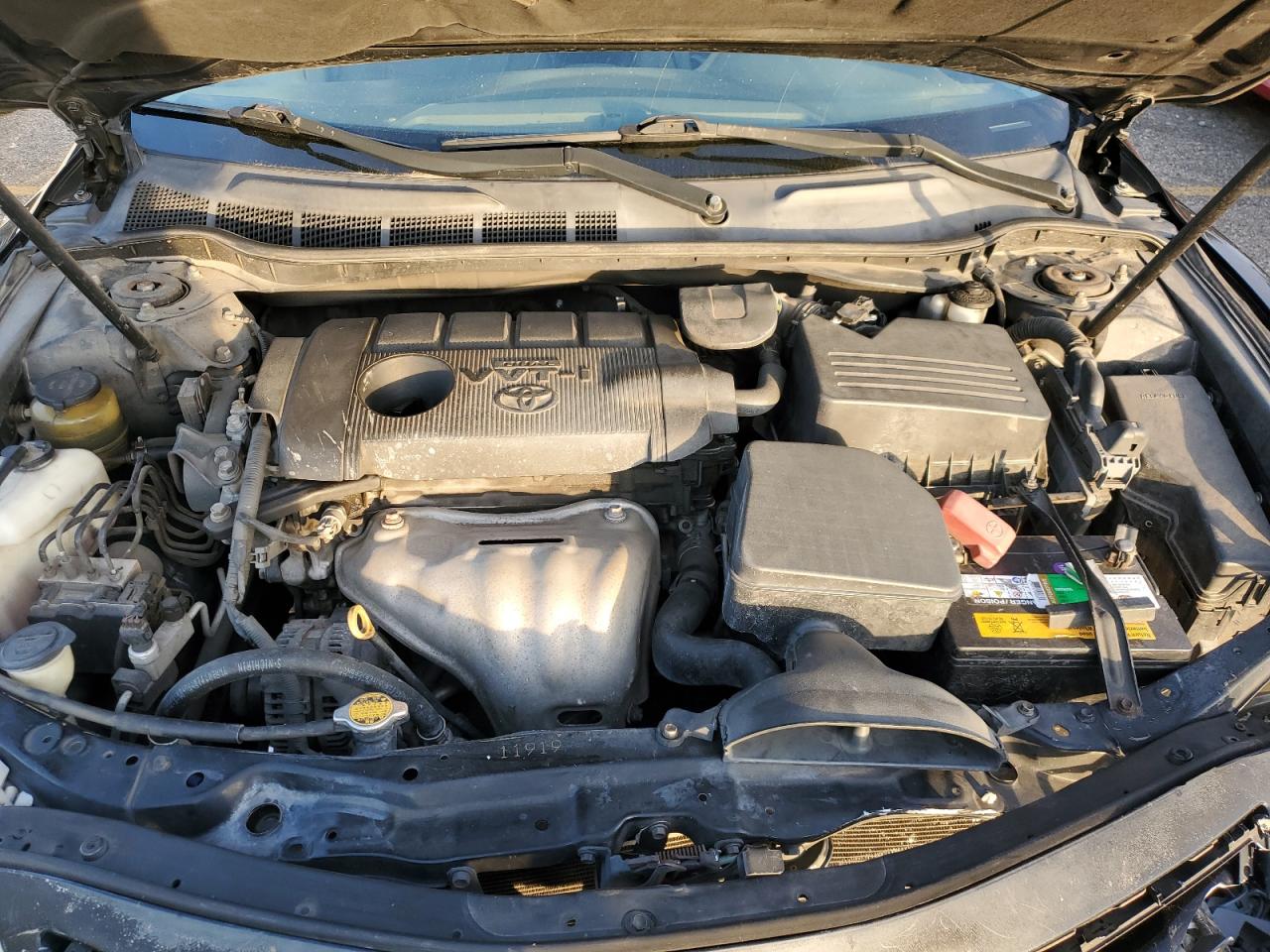 Toyota Camry Base Image 8