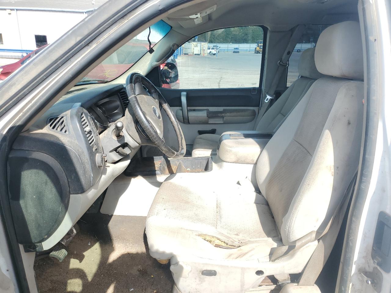 Chevrolet Silverado K1500 Image 8