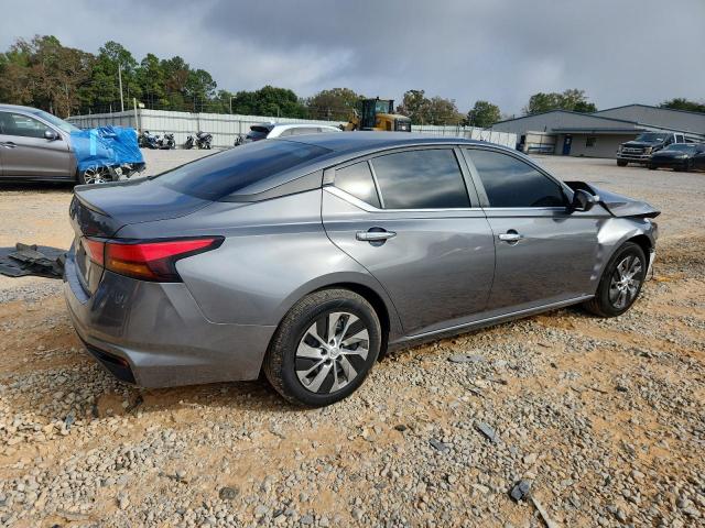 Nissan Altima S Image 4