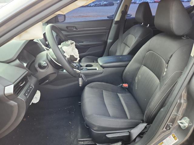 Nissan Altima S Image 13