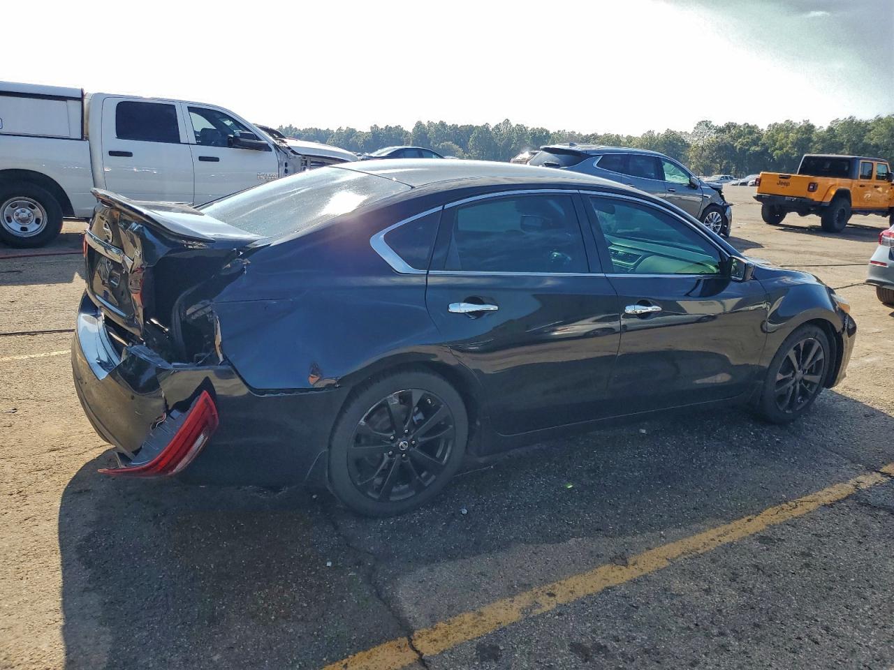 Nissan Altima 2.5 Image 4