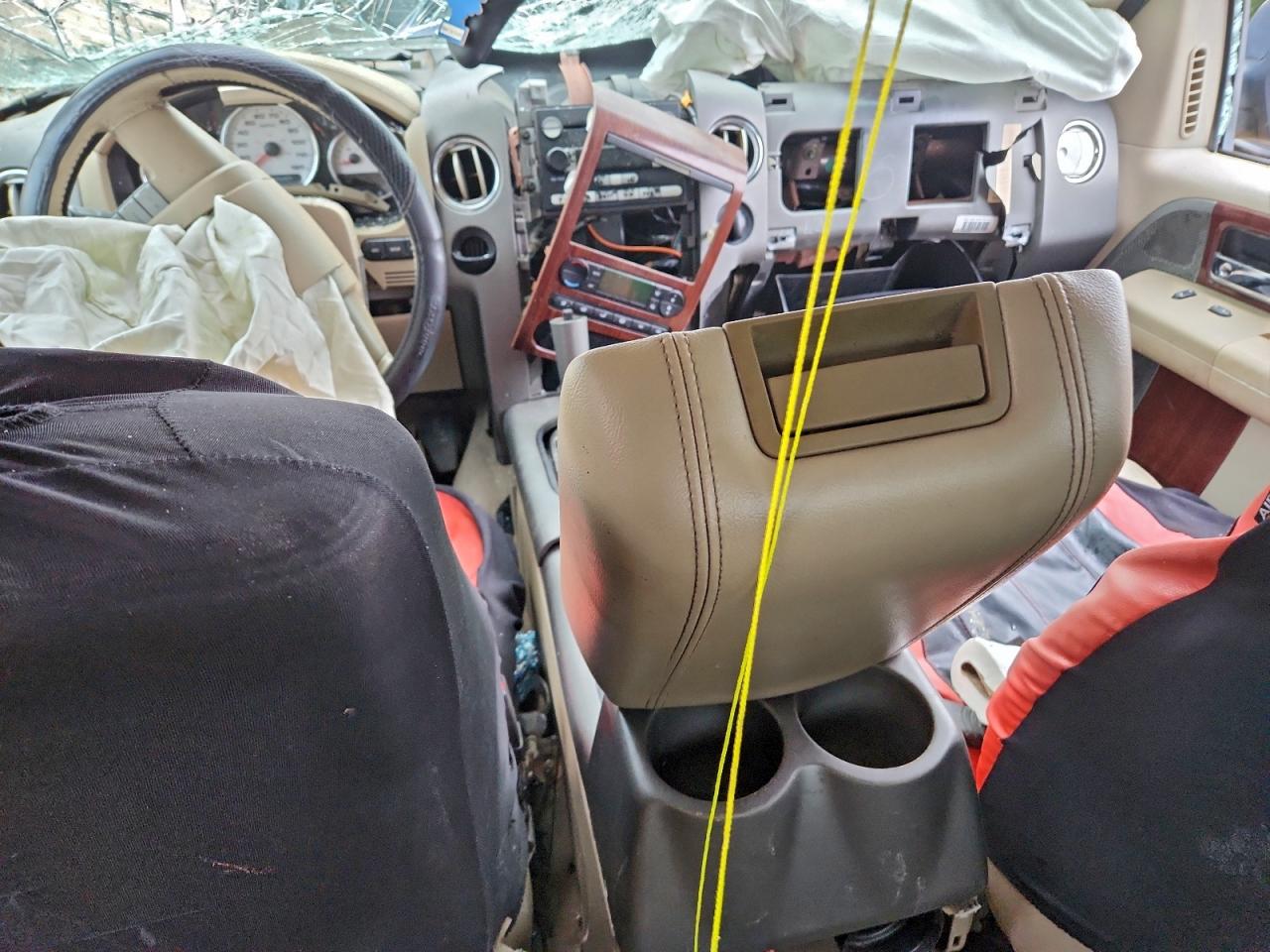 Ford F-150 Supercrew Image 8