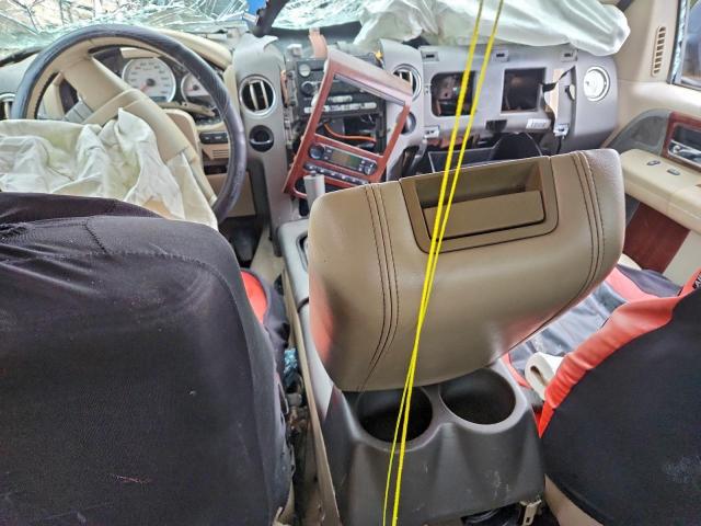 Ford F-150 Supercrew Image 8