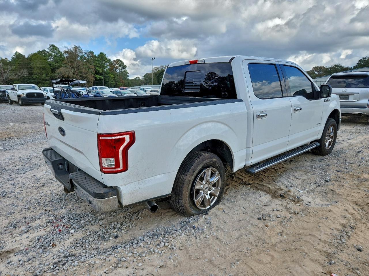 Ford F-150 Supercrew Image 11