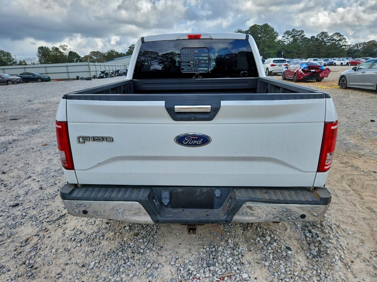 Ford F-150 Supercrew Image 10