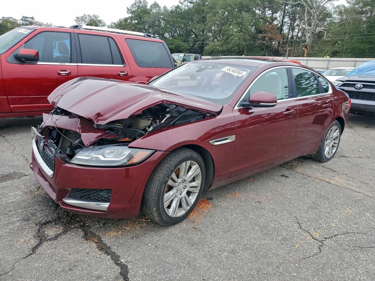 Jaguar XF Premium Image 1