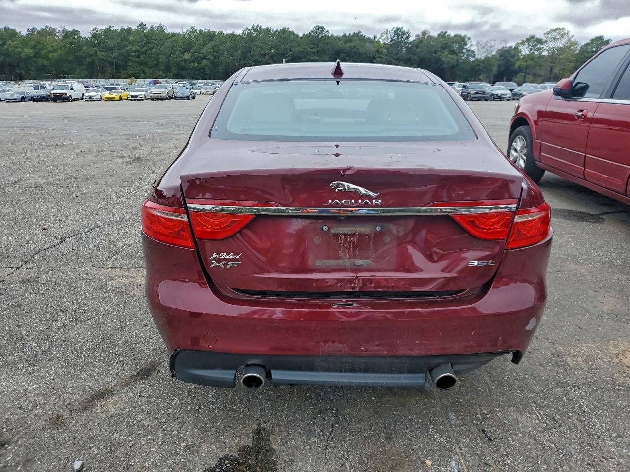 Jaguar XF Premium Image 6