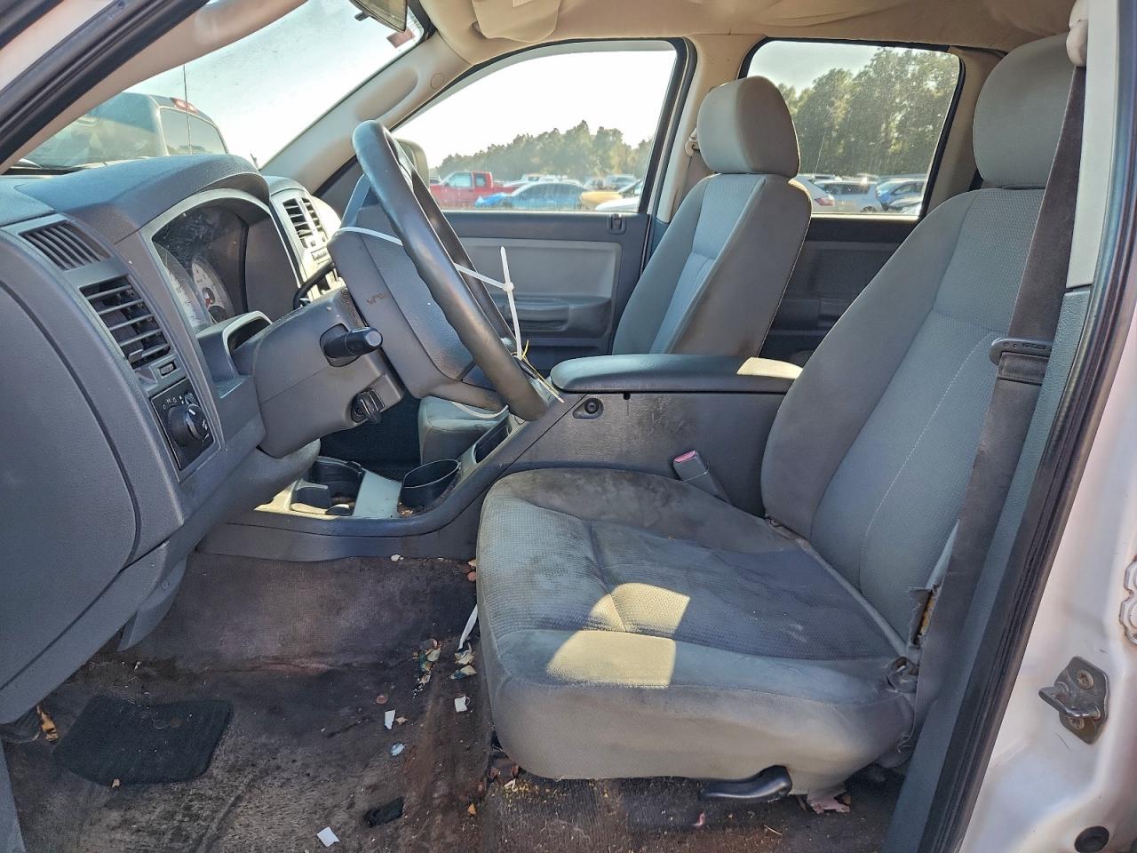 Dodge Dakota Quad Slt Image 3