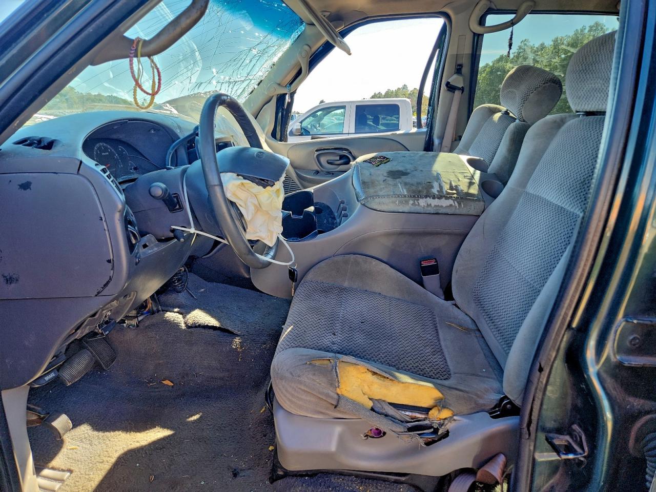 Ford F-150 Supercrew Image 6