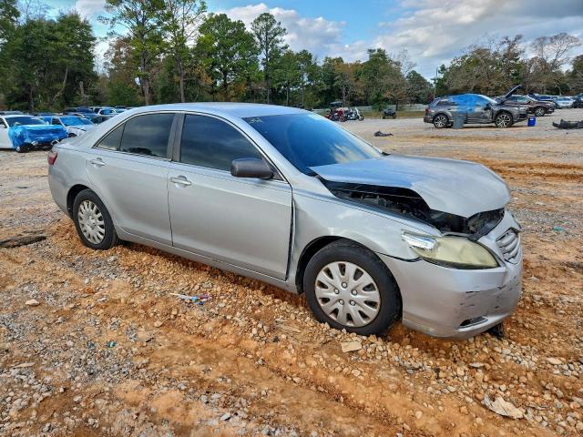 Toyota Camry Ce Image 2