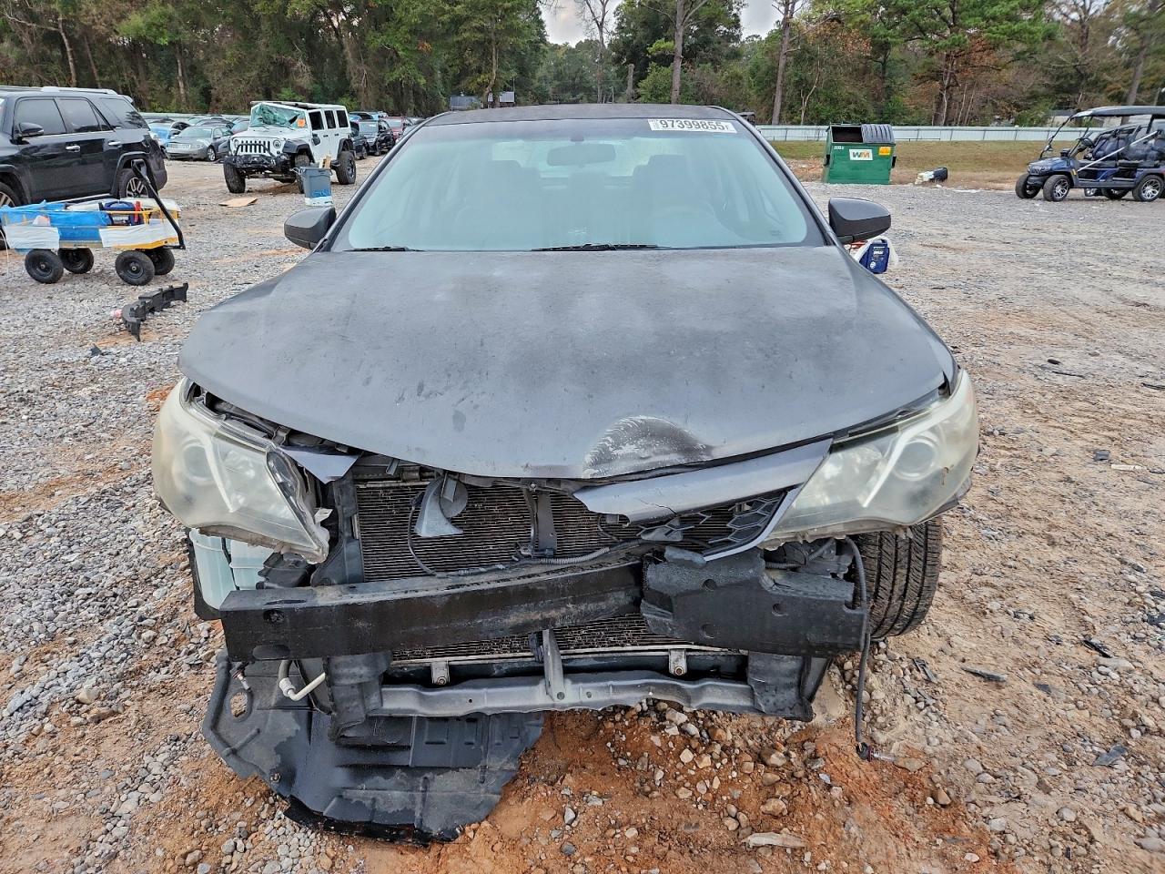Toyota Camry Base Image 3