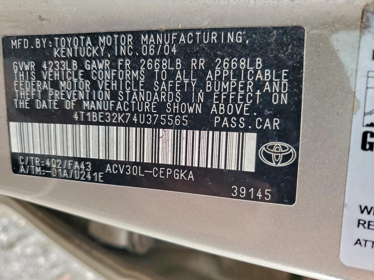 Toyota Camry Le Image 7