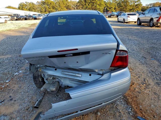 Ford Focus Zx4 Image 6