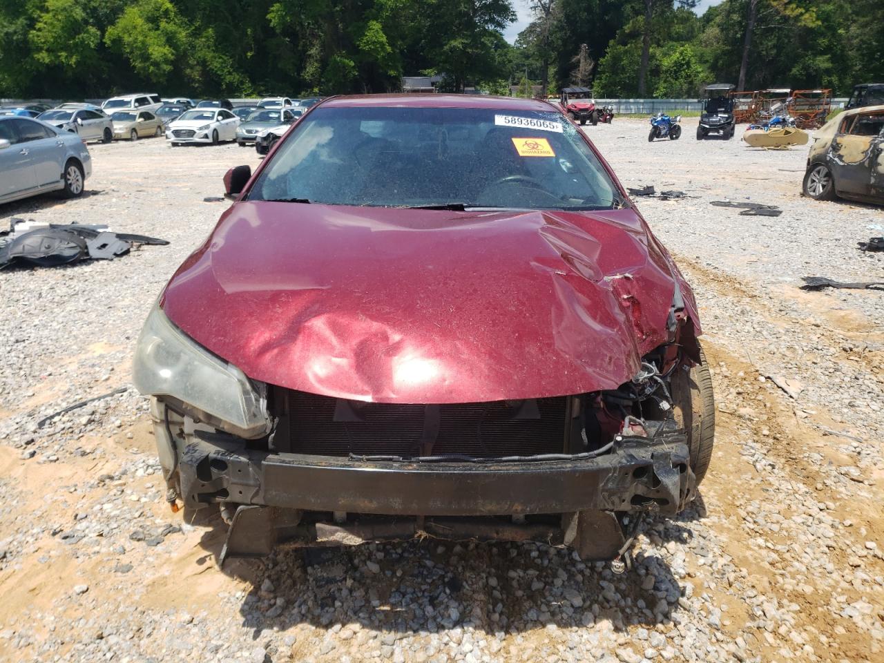 Toyota Camry Le Image 10