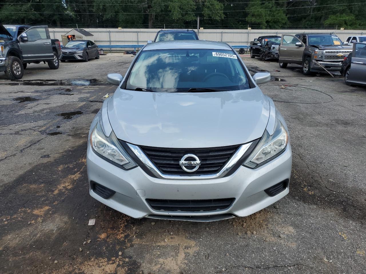 Nissan Altima 2.5 Image 4