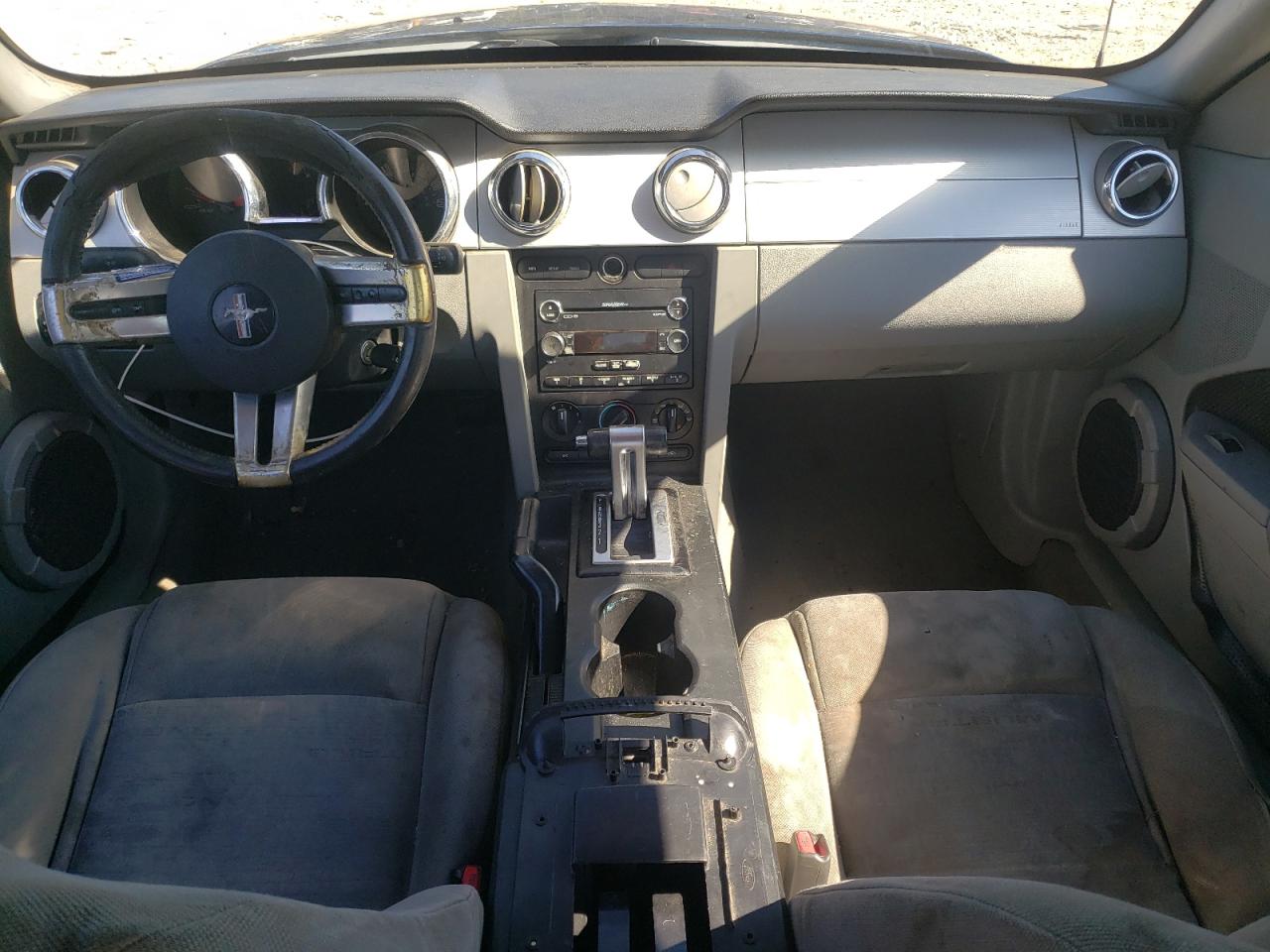 Ford Mustang Image 9