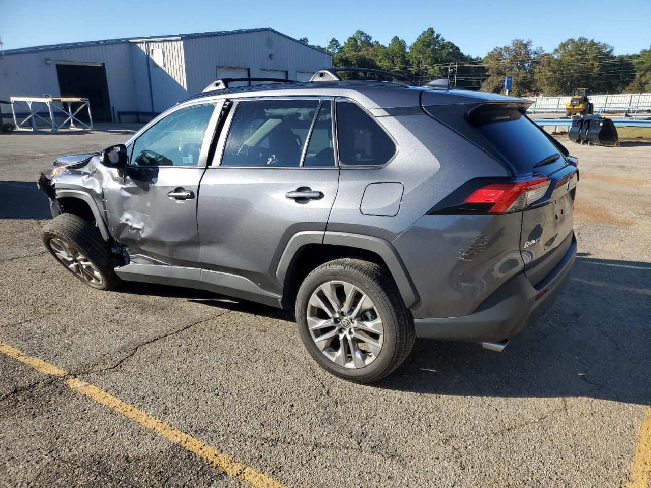 Toyota RAV4 Xle Premium Image 11