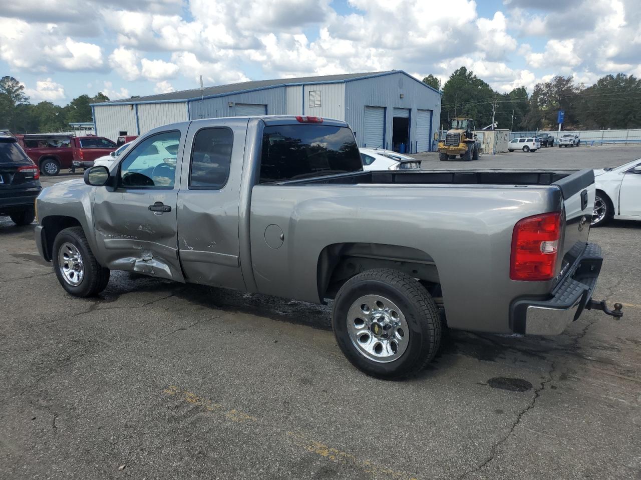 Chevrolet Silverado C1500 Image 7