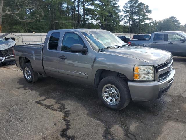 Chevrolet Silverado C1500 Image 2