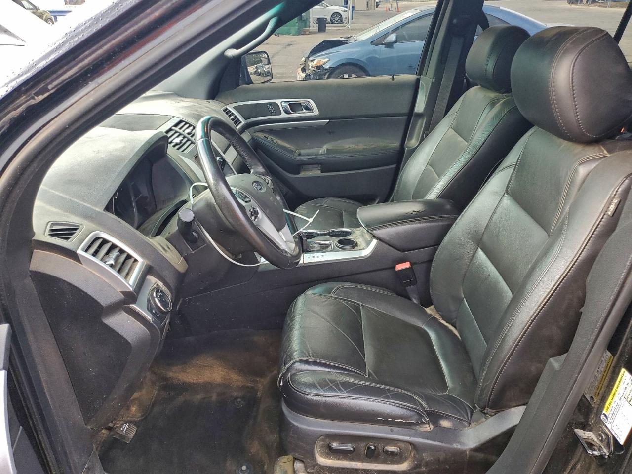 Ford Explorer Xlt Image 4