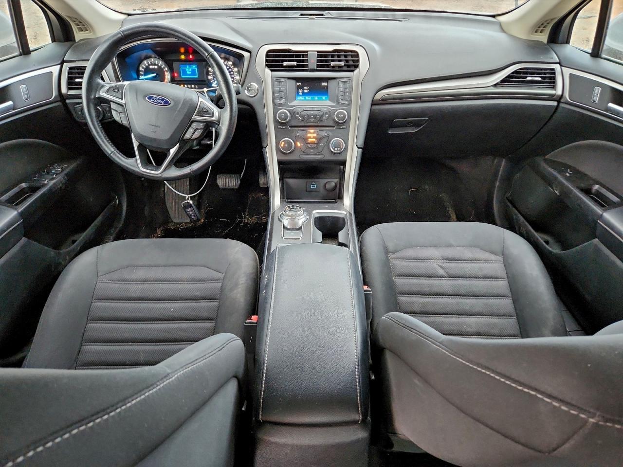 Ford Fusion S Image 4