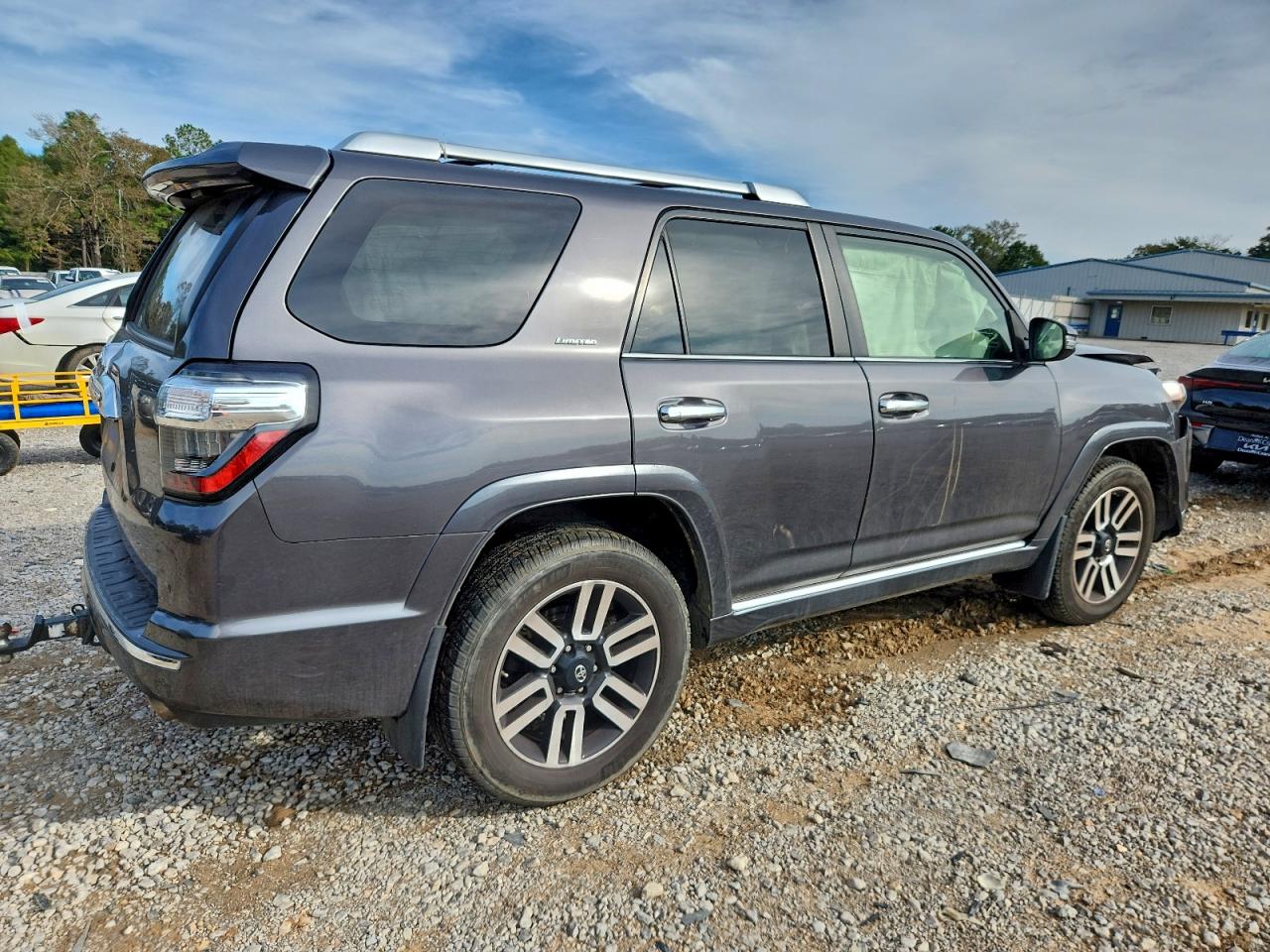 Toyota 4Runner Sr5 Image 12
