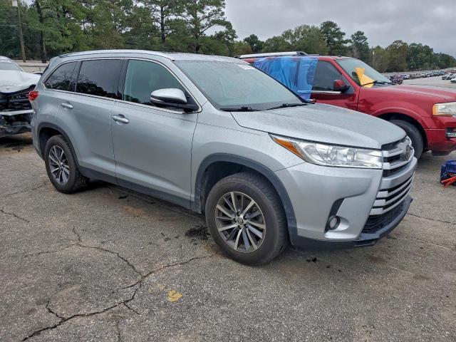 Toyota Highlander Se Image 3