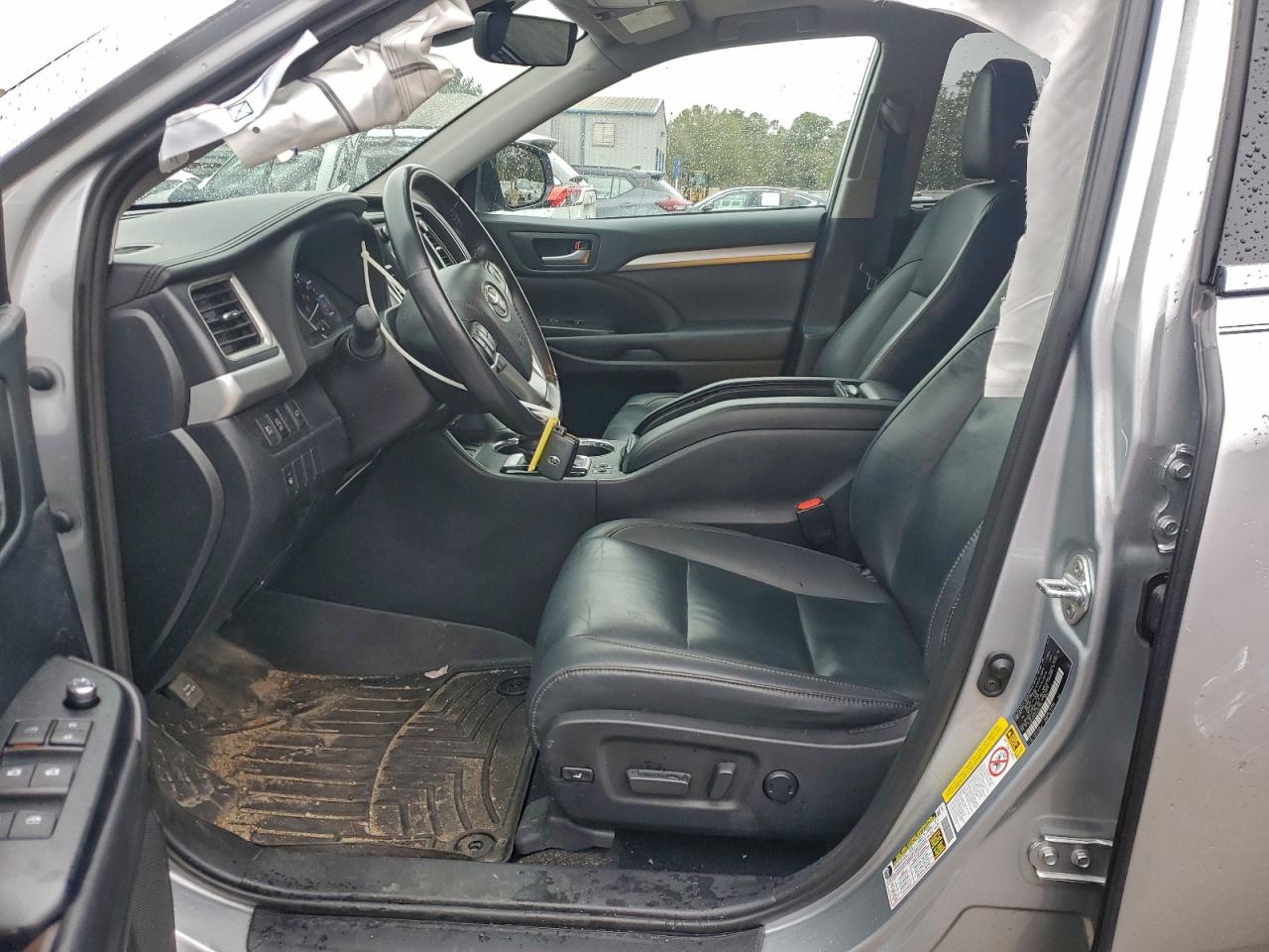 Toyota Highlander Se Image 8