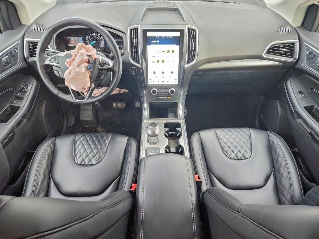Ford Edge Titanium Image 11