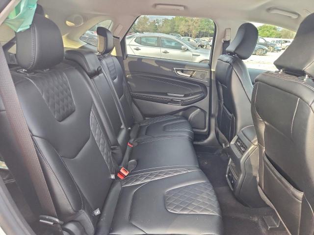 Ford Edge Titanium Image 4