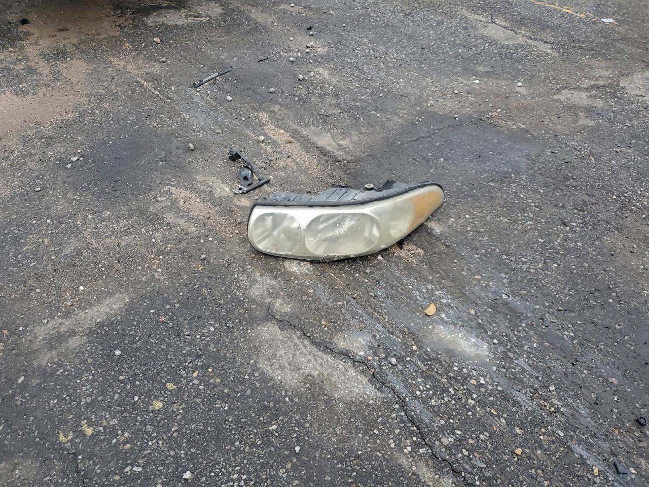 Buick LeSabre Custom Image 2