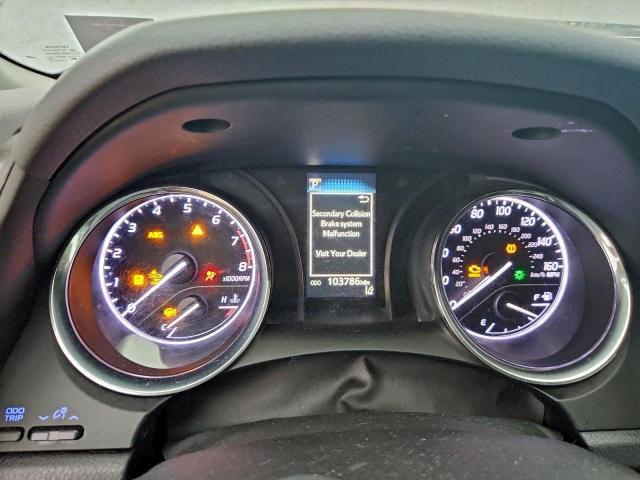 Toyota Camry Le Image 2