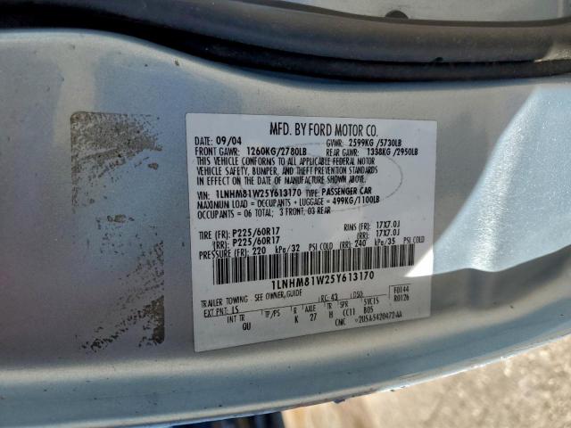 Lincoln Towncar Signature Image 7