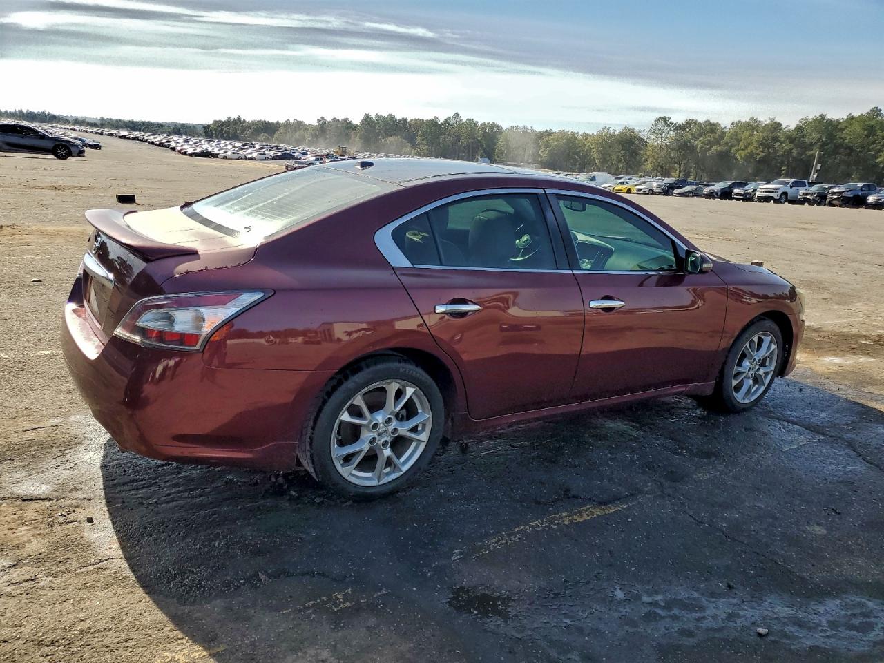 Nissan Maxima S Image 3