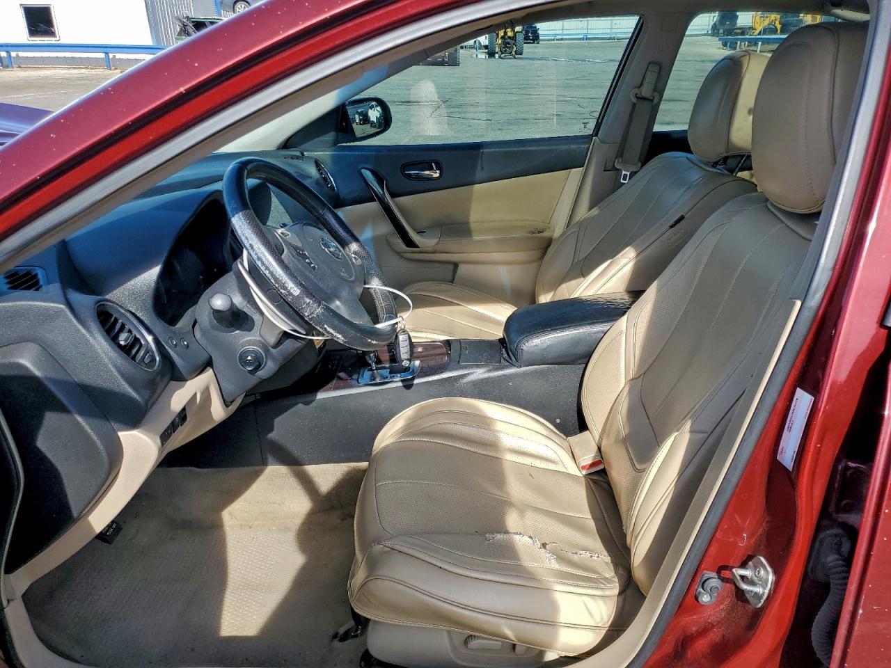 Nissan Maxima S Image 5