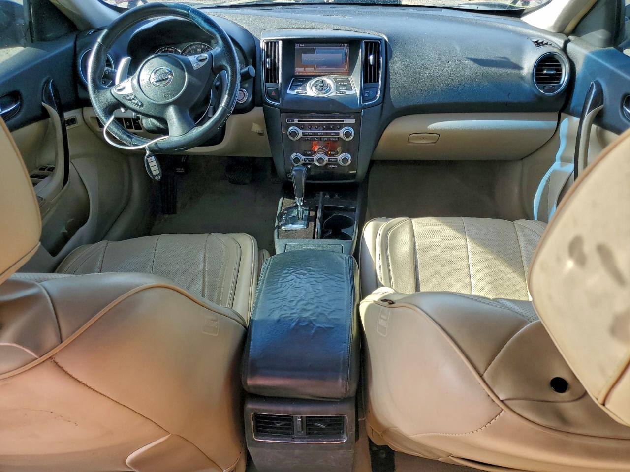 Nissan Maxima S Image 4