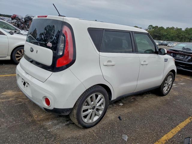 Kia Soul + Image 3