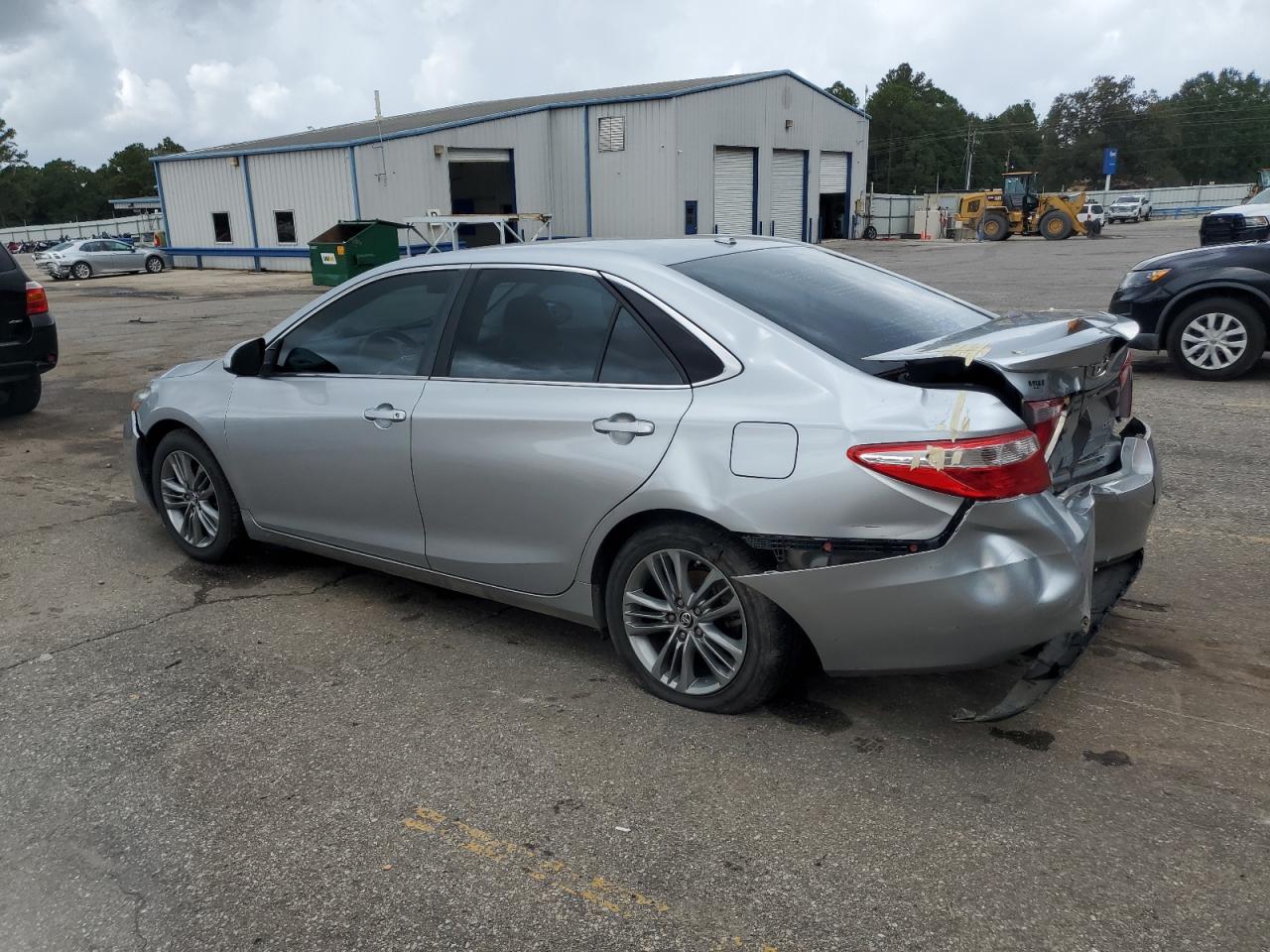 Toyota Camry Le Image 3