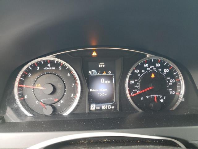 Toyota Camry Le Image 6