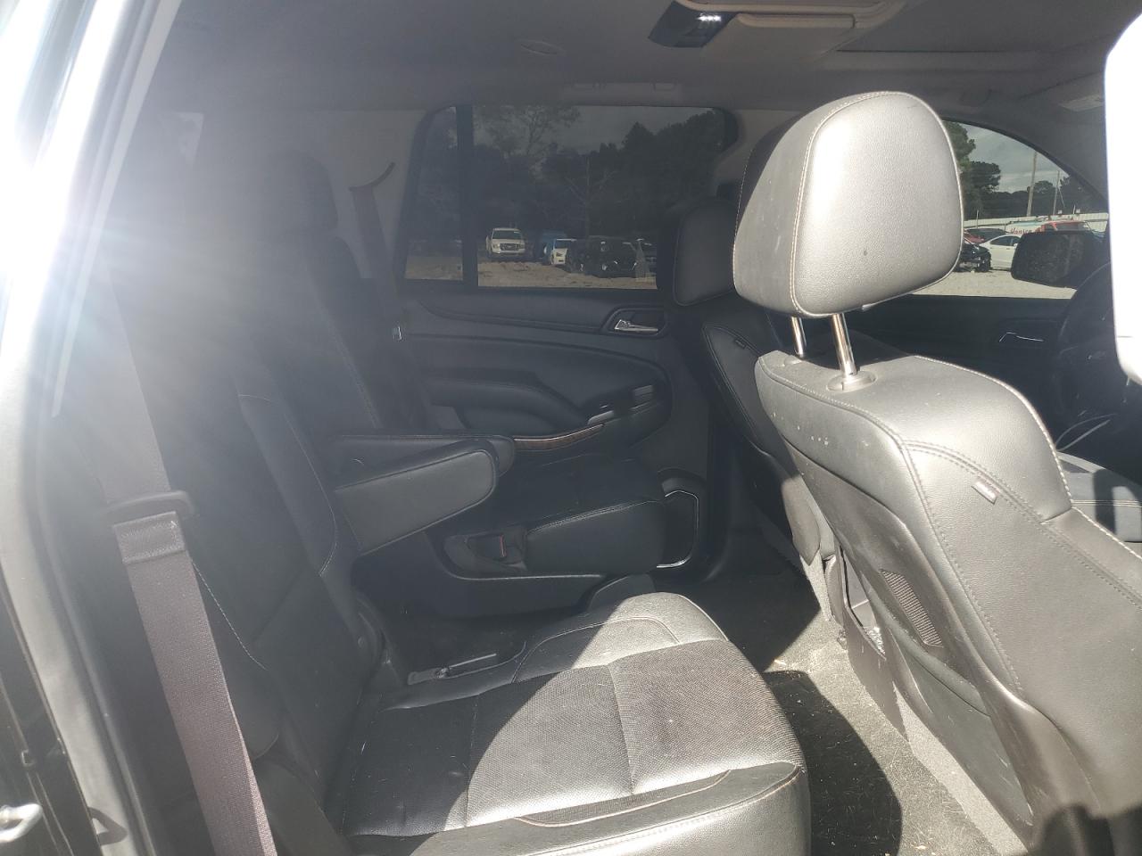 Chevrolet Tahoe C1500 Ltz Image 2