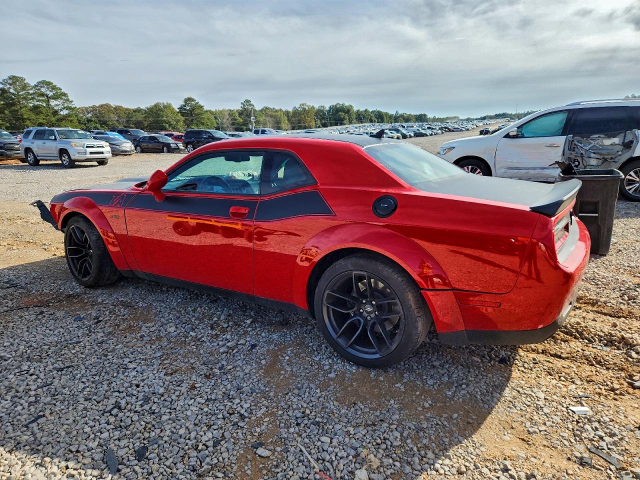 Dodge Challenger R/t Scat Pack Image 2