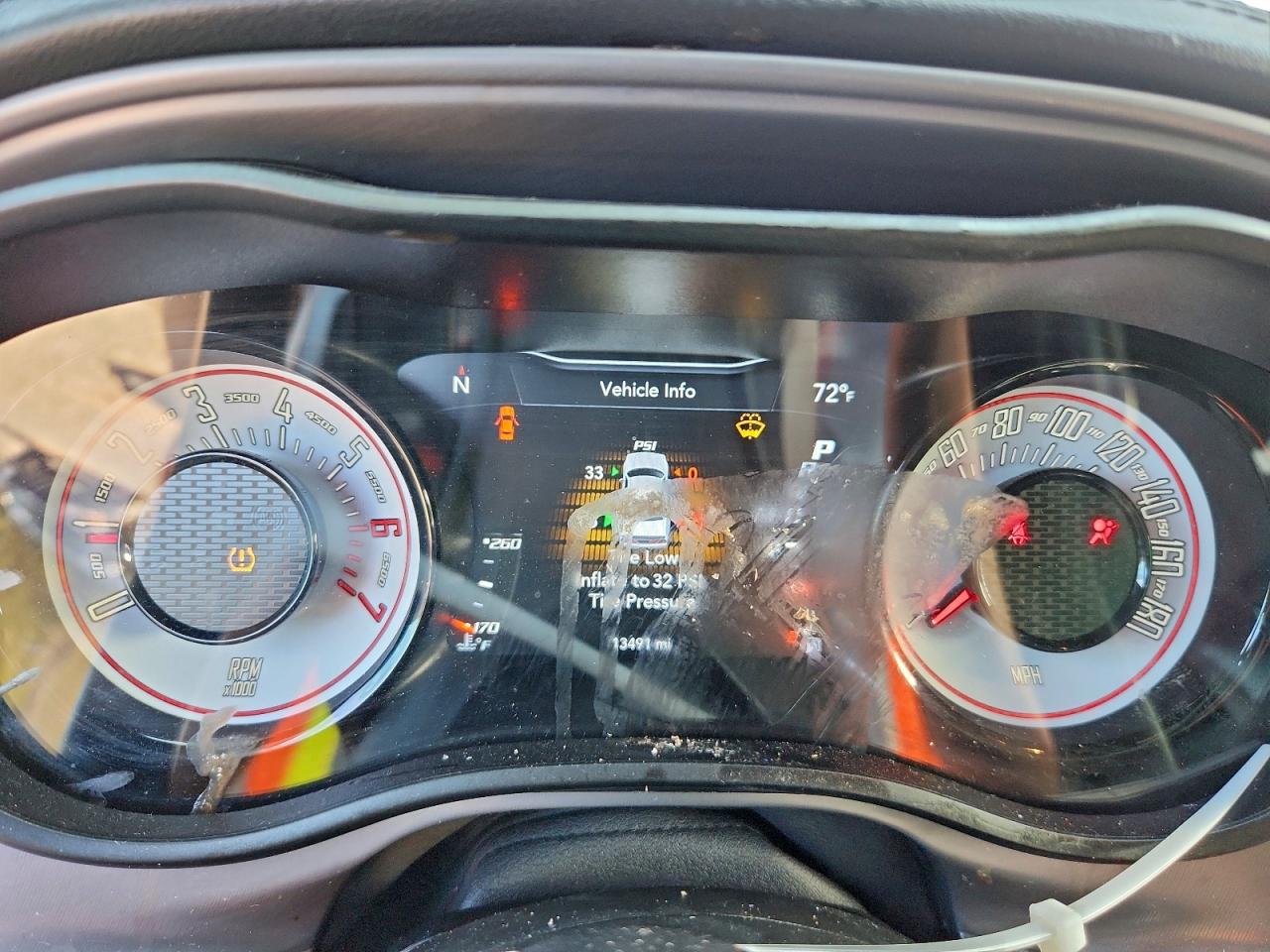 Dodge Challenger R/t Scat Pack Image 4