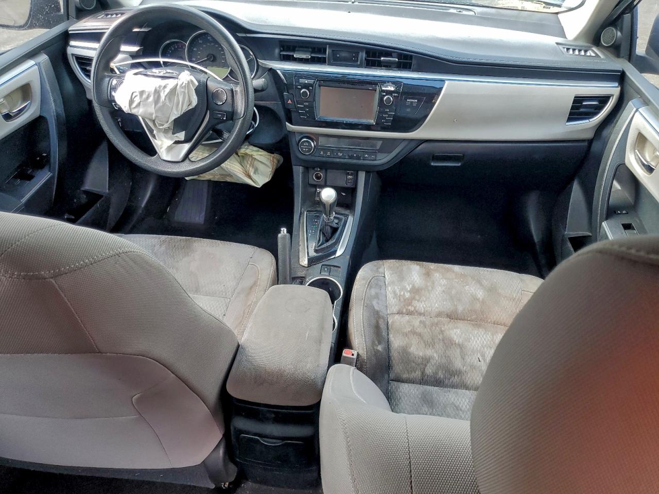 Toyota Corolla L Image 9