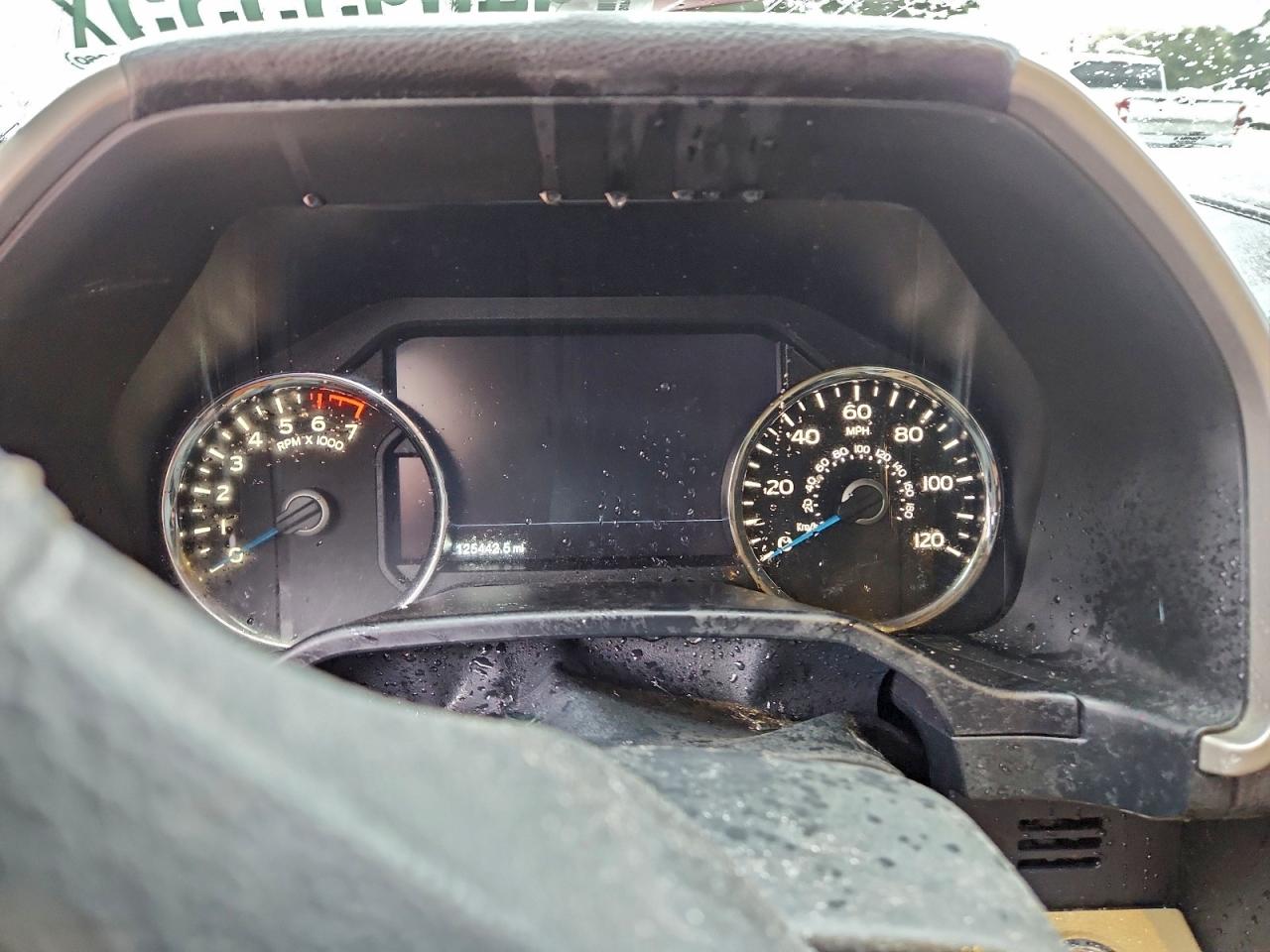 Ford F-150 Supercrew Image 5