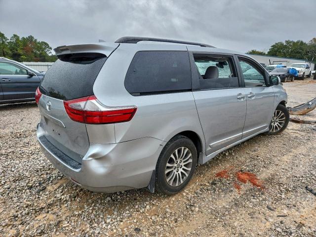 Toyota Sienna Xle Image 5