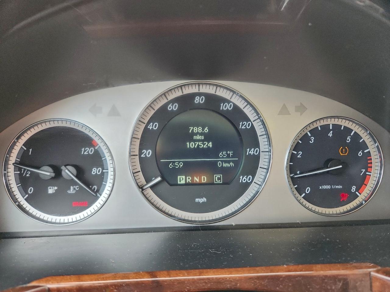 Mercedes-Benz GLK 350 Image 8